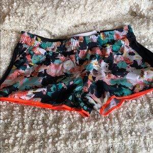 NWT L Fabletics Fallon Shorts
